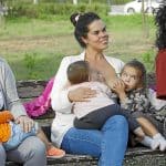 Destinos inclusivos en España para madres lactantes